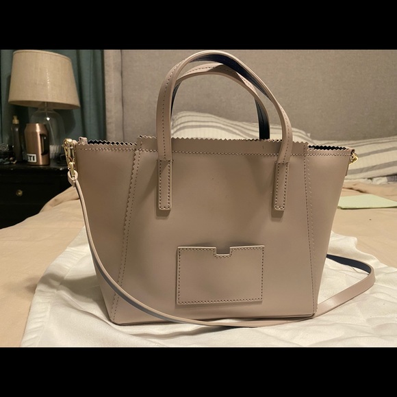 Small leather Kate Spade tote. - Picture 2 of 7
